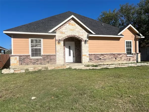 1508 Daffan Avenue, Ennis, TX 75119