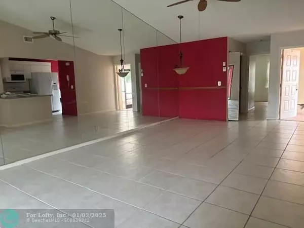 Deerfield Beach, FL 33442,84 Centennial Ct  #84