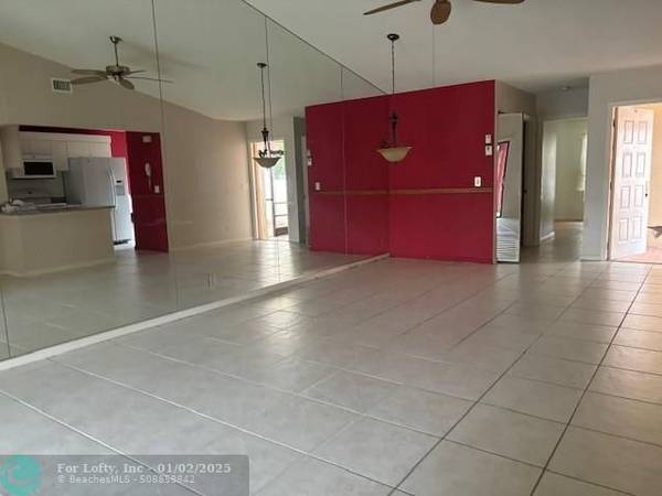 Deerfield Beach, FL 33442,84 Centennial Ct  #84