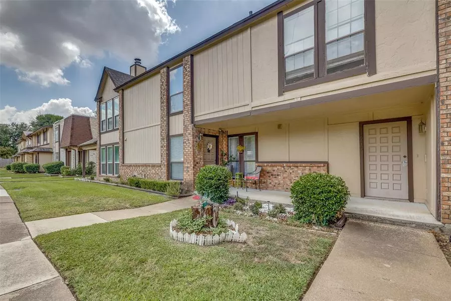 2405 Long Ridge Lane, Arlington, TX 76014