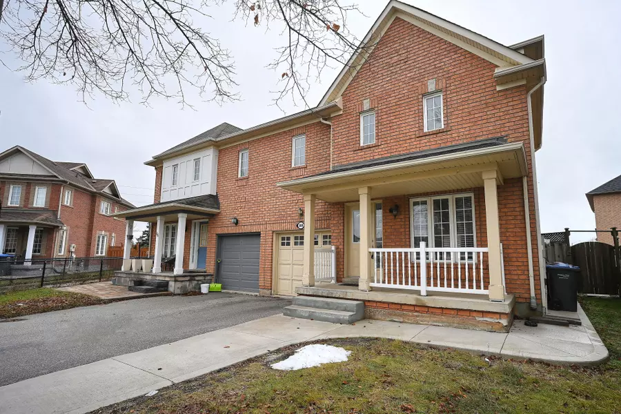 88 Saintsbury CRES, Brampton, ON L6R 2V8