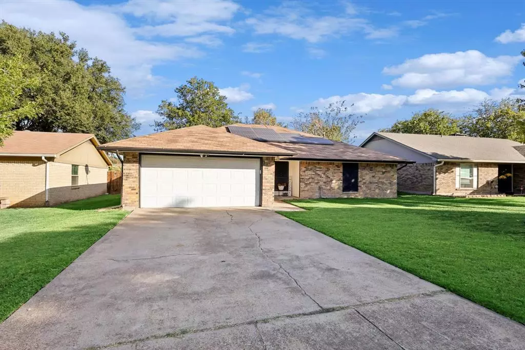 Fort Worth, TX 76133,7037 Misty Meadow Drive S