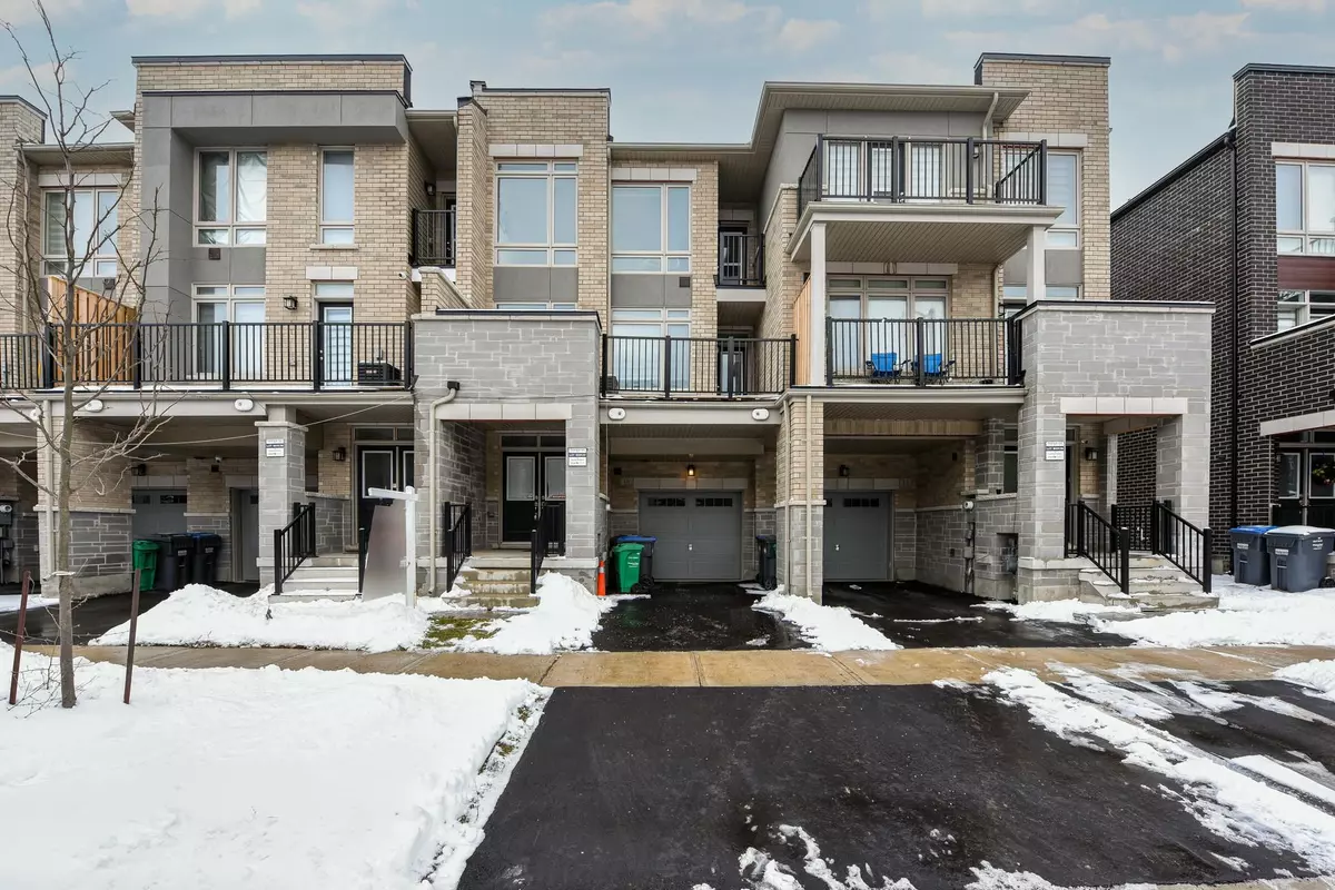 Brampton, ON L7A 5H7,16 Arrowview DR