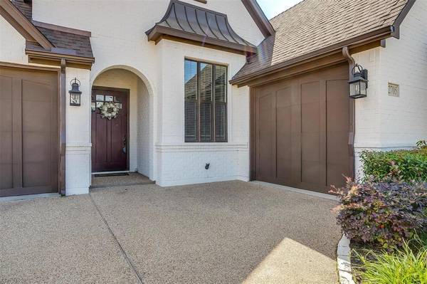 Burleson, TX 76028,2705 River Path Court