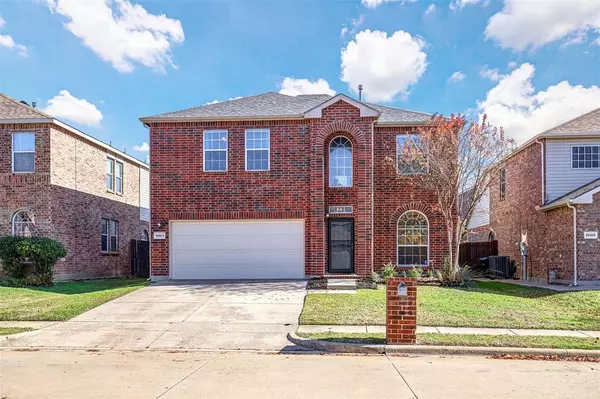 10104 Pear Street, Fort Worth, TX 76244