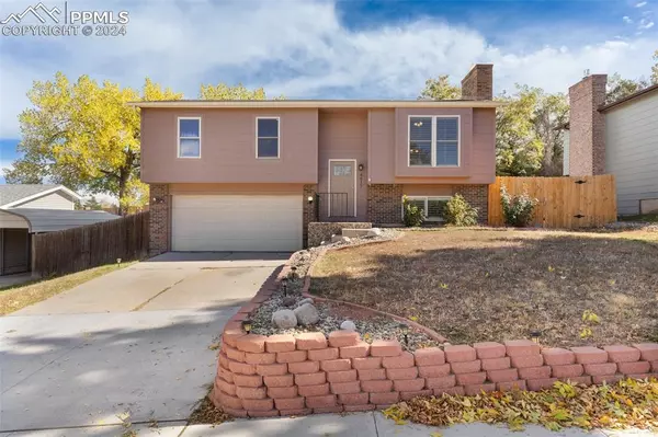 6617 Charter DR, Colorado Springs, CO 80918