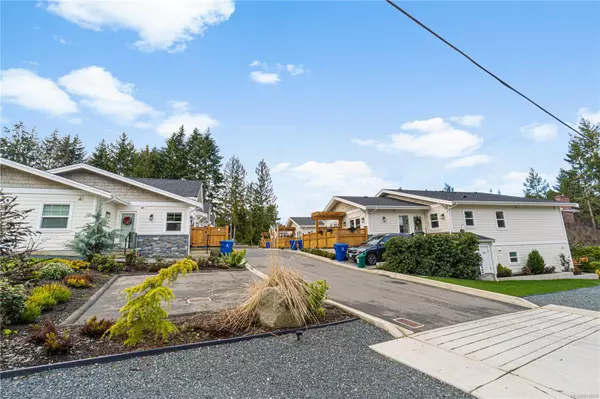 Qualicum Beach, BC V9K 1H1,633 Beach Rd