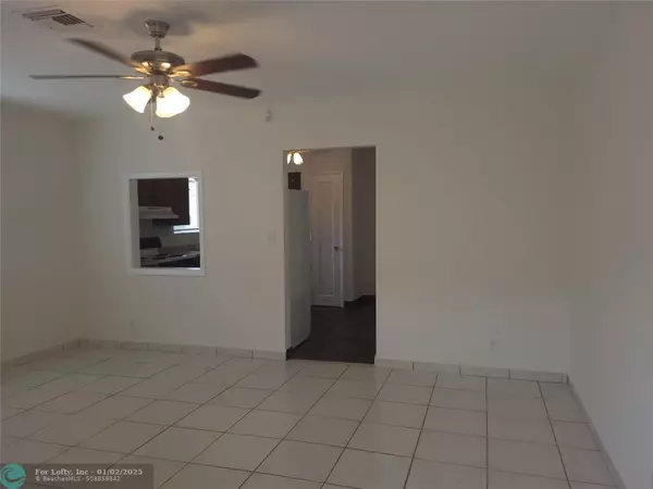 Fort Lauderdale, FL 33315,2500 SW 18th Ter  #8