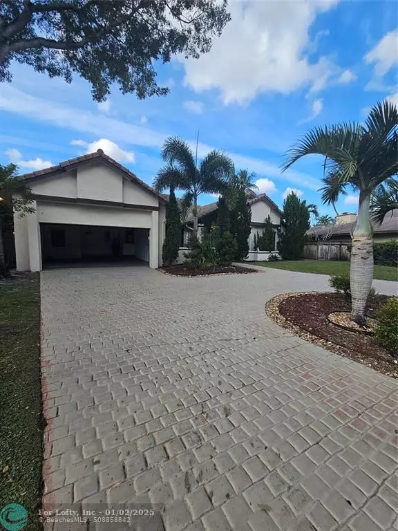 551 SW 101st Ter, Plantation, FL 33324