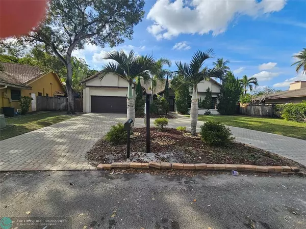 551 SW 101st Ter, Plantation, FL 33324