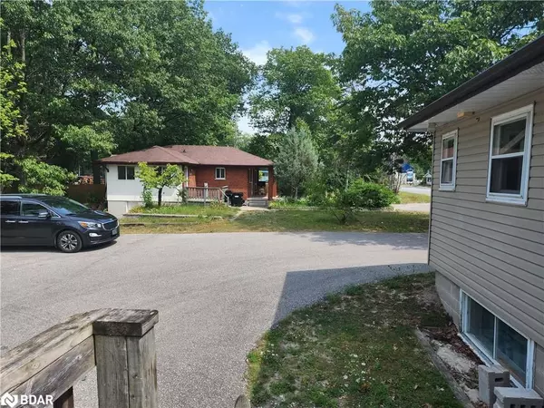 Wasaga Beach, ON L9Z 2E7,1456 Mosley ST