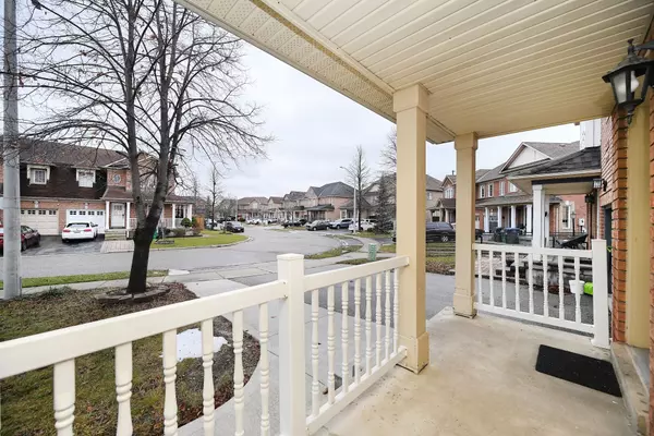 Brampton, ON L6R 2V8,88 Saintsbury CRES