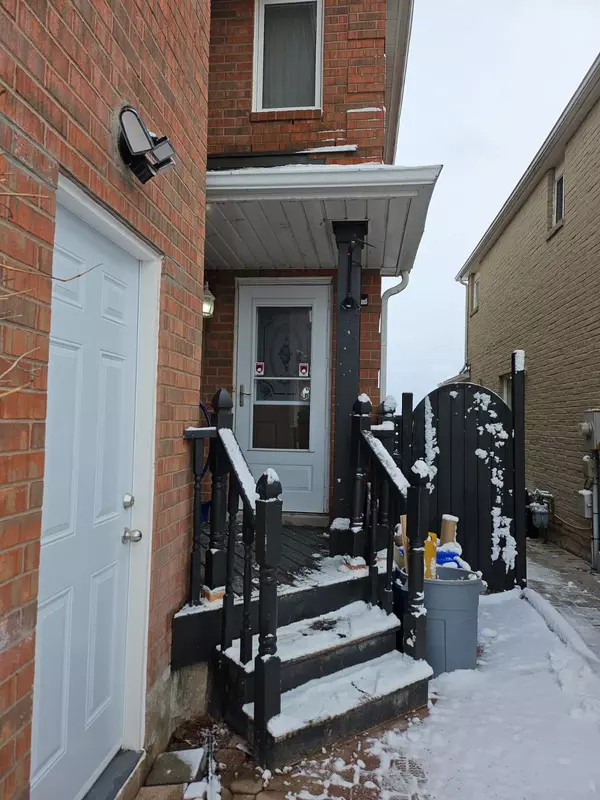 Dufferin, ON L9W 4Z2,439 Jay CRES