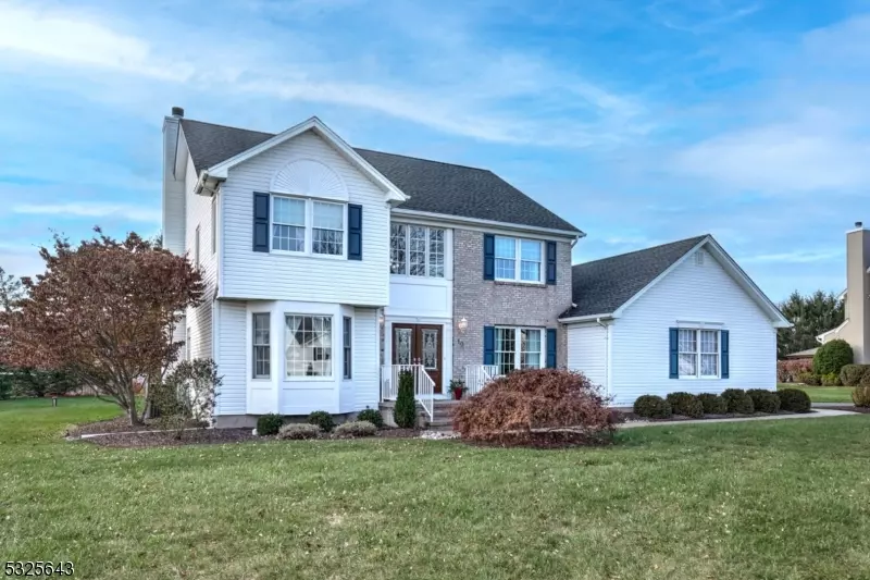 10 John Reading Rd, Readington Twp., NJ 08822