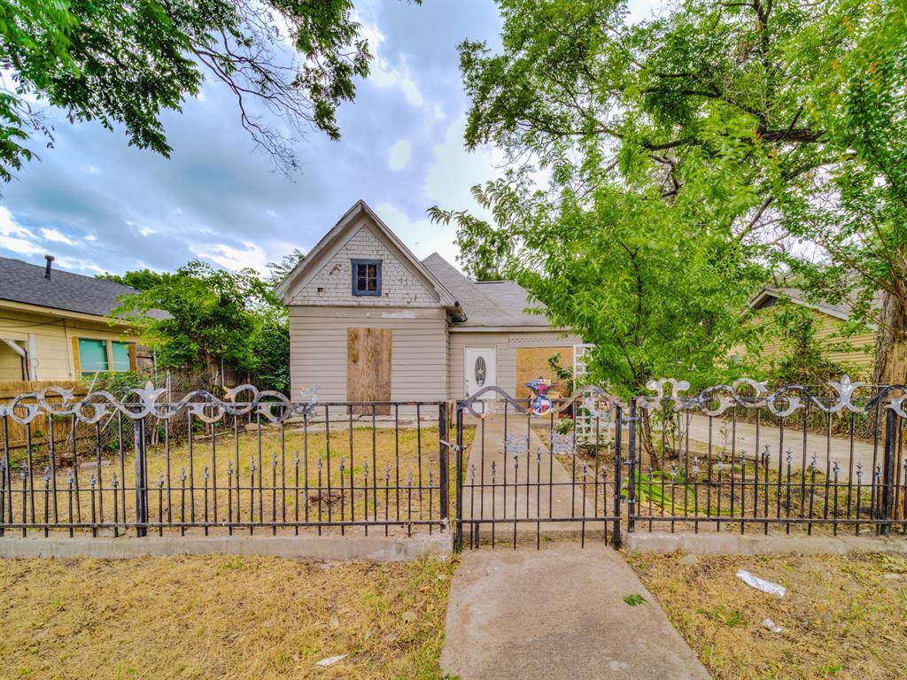 Fort Worth, TX 76110,2733 Travis Avenue