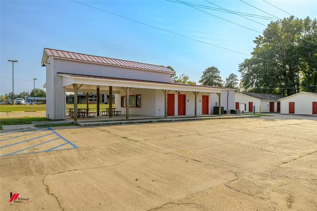 Springhill, LA 71075,910 S Arkansas Street