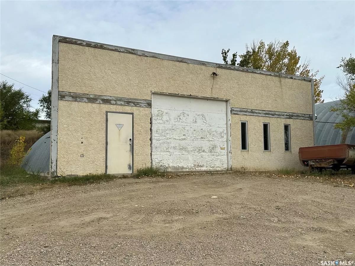 Moose Jaw, SK S6H 0K9,1204 Stadacona STREET E