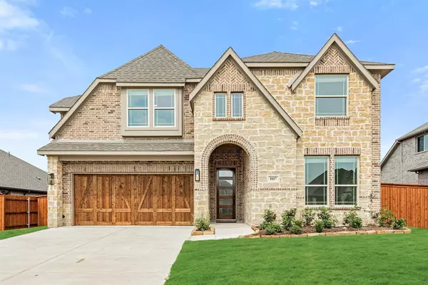 1017 Summer Grove Drive, Midlothian, TX 76065