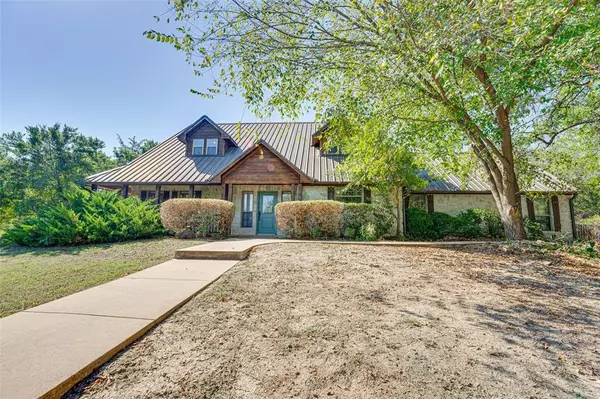 331 Ash Drive, Waxahachie, TX 75165