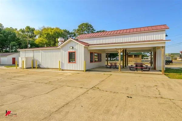 Springhill, LA 71075,910 S Arkansas Street