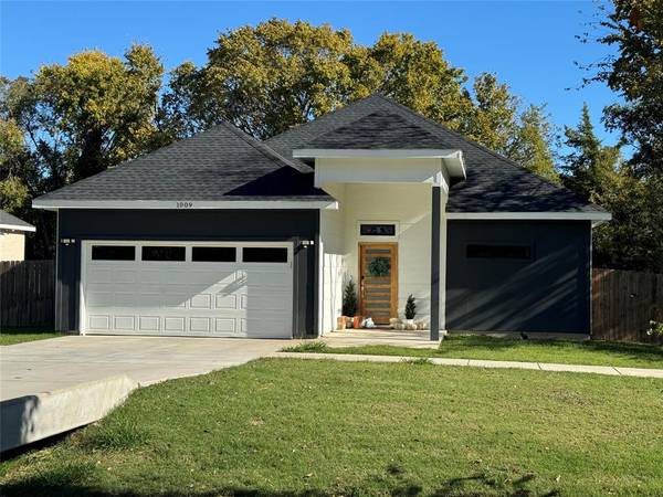 1009 E Buffalo Street, Forney, TX 75126