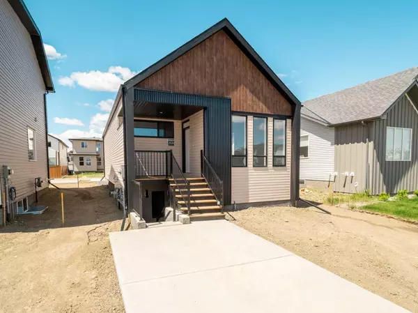 2526 46 ST South, Lethbridge, AB T1k8K4