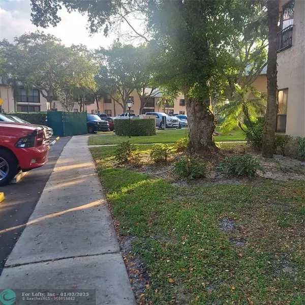 Pompano Beach, FL 33063,3420 NW 47th Ave  #3143