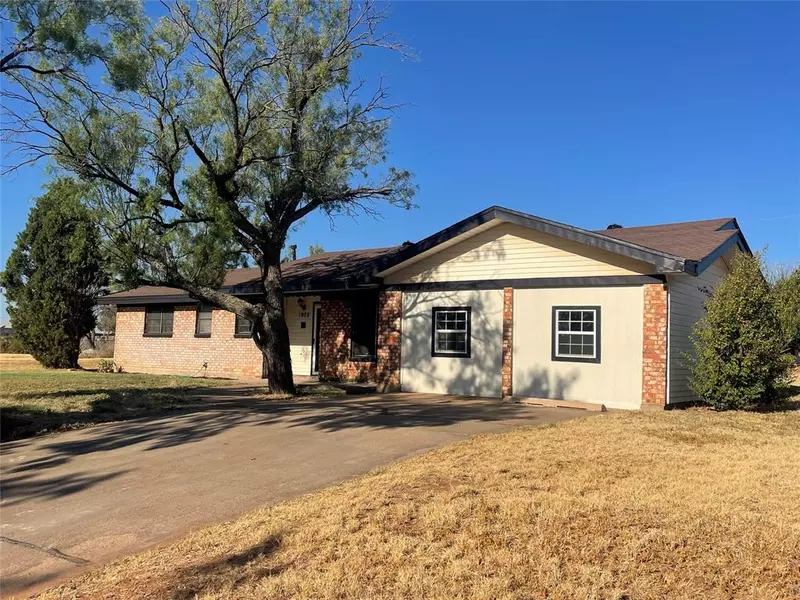 1902 Avenue J, Anson, TX 79501