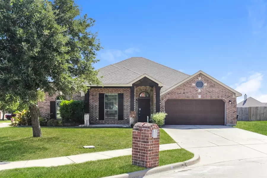 1102 Blaze Court, Midlothian, TX 76065