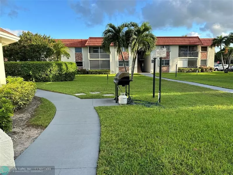 22725 SW 66th Ave  #202, Boca Raton, FL 33428