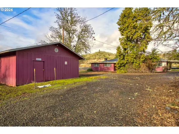 Roseburg, OR 97470,4416 DOUGLAS AVE