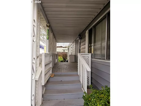 Milwaukie, OR 97267,3500 SE CONCORD RD #70