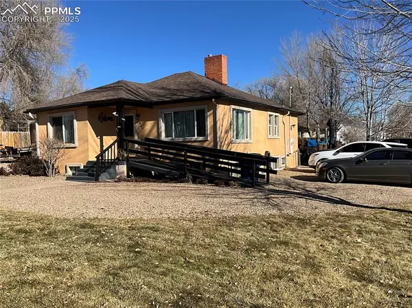 Colorado Springs, CO 80909,1007 Iowa AVE