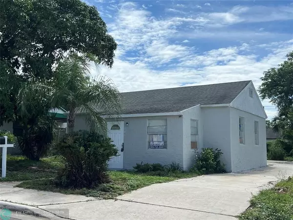 Riviera Beach, FL 33404,841 W 4th St