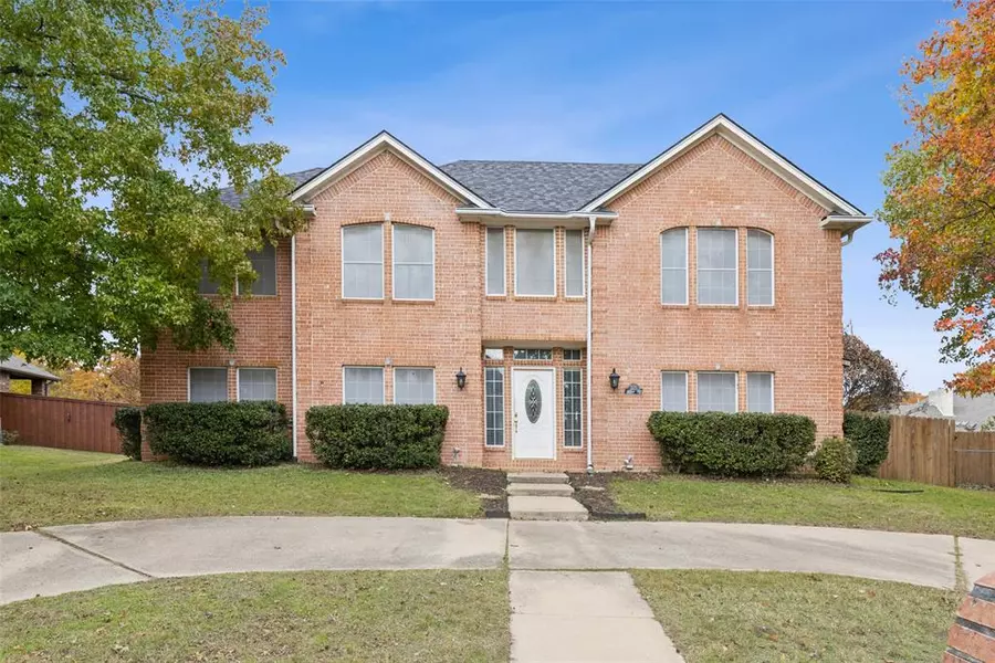 325 Leeward Circle, Azle, TX 76020