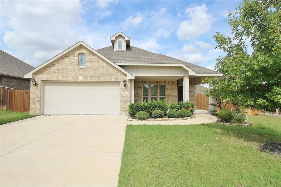 3629 Worthington Drive, Midlothian, TX 76065