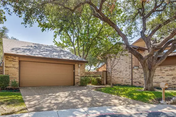 Farmers Branch, TX 75234,3255 Whispering Oak