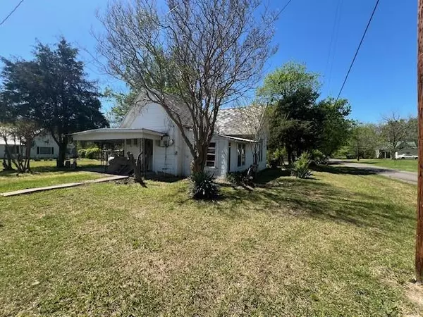 Klondike, TX 75448,672 County Road 2033