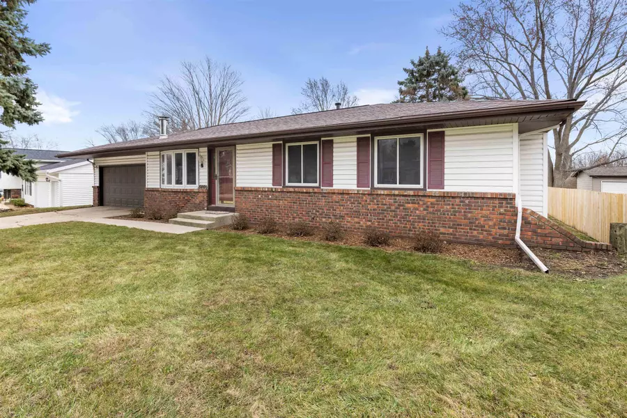 5461 Pebble Creek Trail, Loves Park, IL 61111