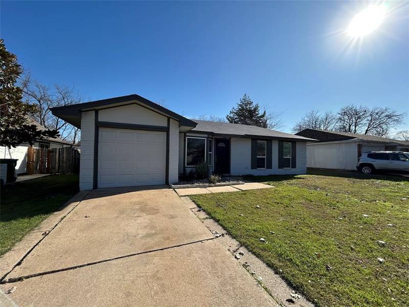 5544 Dunson Drive, Haltom City, TX 76148