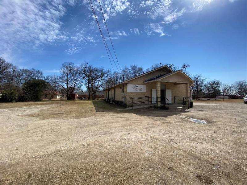 1213 S Medora Street, Terrell, TX 75160