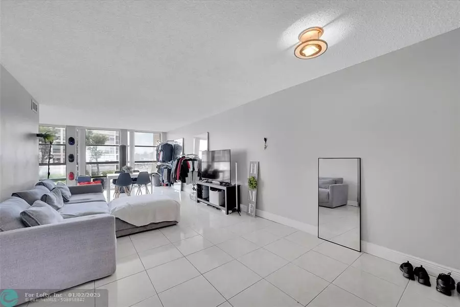 701 Three Islands Blvd  #212, Hallandale Beach, FL 33009