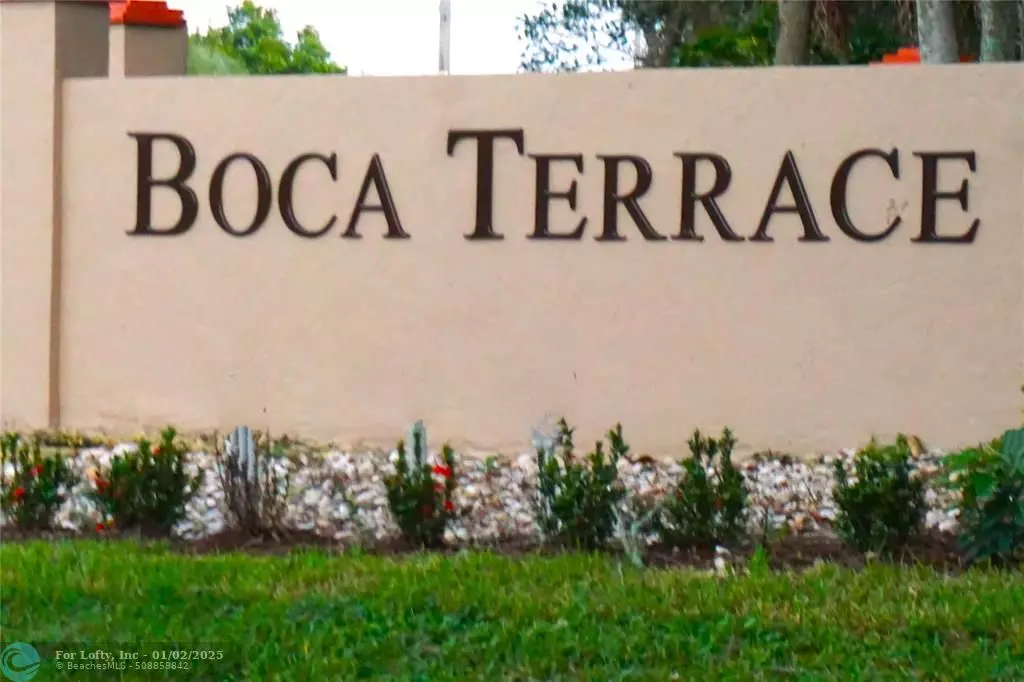 Boca Raton, FL 33486,912 SW 9th Street Cir  #102