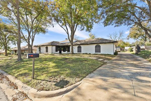 4225 Toledo Avenue, Fort Worth, TX 76133