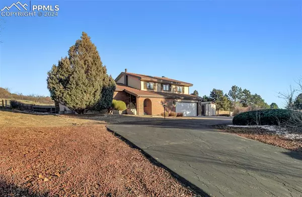 Colorado Springs, CO 80918,5495 Flintridge DR