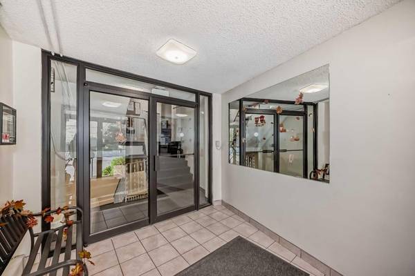 Calgary, AB T3C 0M6,3420 50 ST Northwest #107