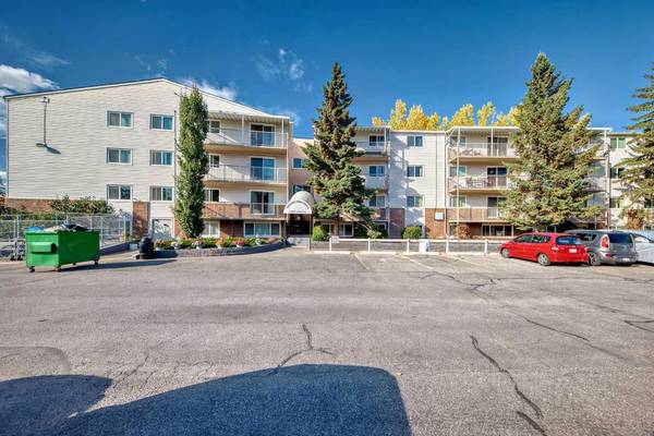 Calgary, AB T3C 0M6,3420 50 ST Northwest #107