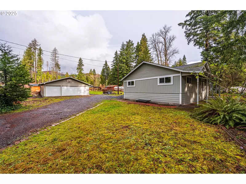 90885 ANGELS FLIGHT RD, Walterville, OR 97489