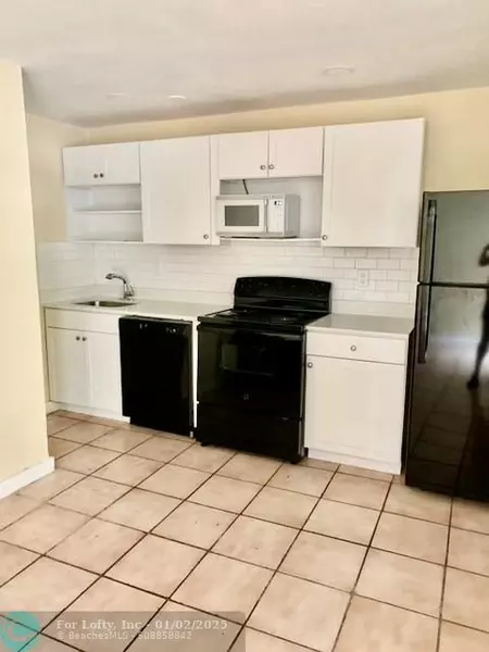 113 NW 27th Ave  #3, Fort Lauderdale, FL 33311