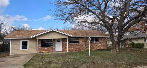 831 W Elm Street, Stephenville, TX 76401